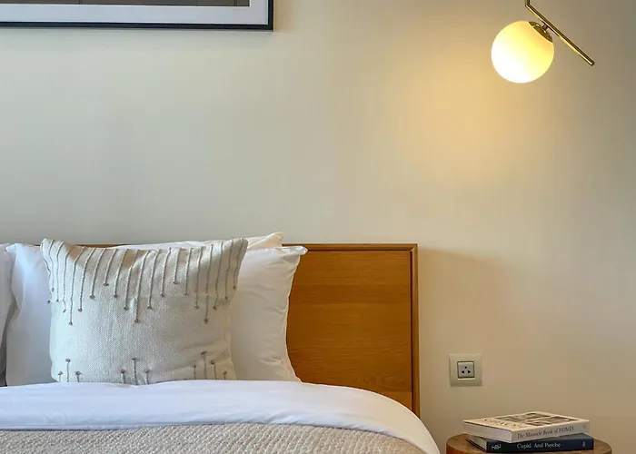 Near Mrt L Fully Furnish L Steam And Suana * Bangkok