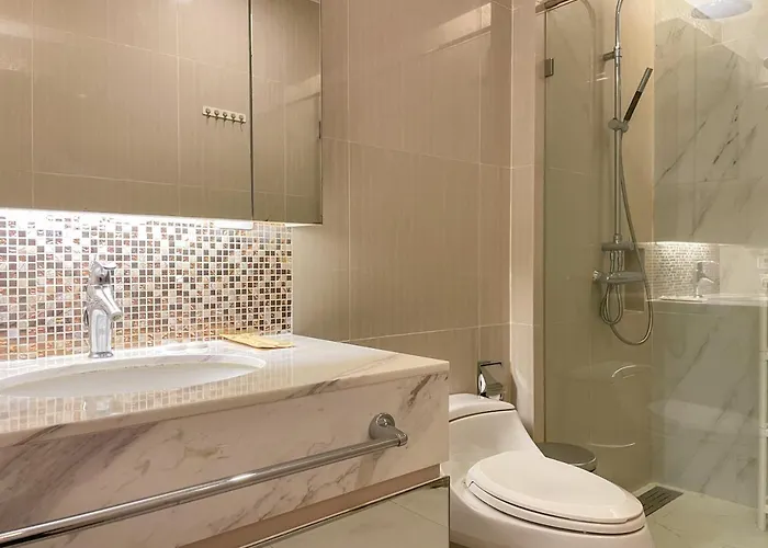 Near Mrt L Fully Furnish L Steam And Suana Feriehus Bangkok