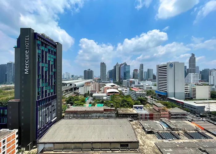 Near Mrt L Fully Furnish L Steam And Suana * Bangkok